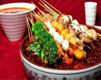 麻辣燙骨湯的熬制